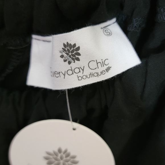 NWT Everyday Chic Boutique | Black Jumpsuit with Side Pockets Size Small - Picture 5 of 7
